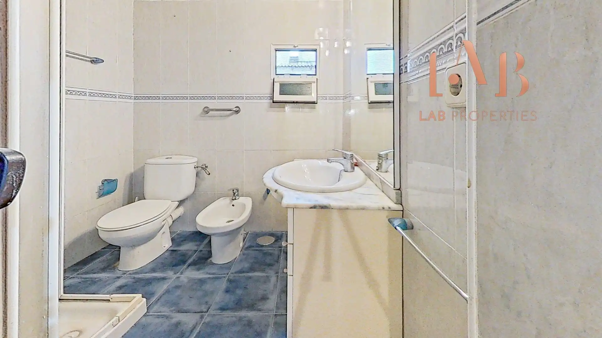 Badezimmer von Wohnung zum Verkauf in Llucmajor mit Parkett, Terrasse und Balkon