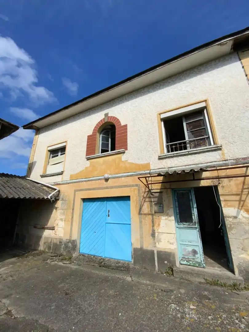 Vista exterior de Casa o xalet en venda en Valdés - Luarca amb Terrassa i Piscina