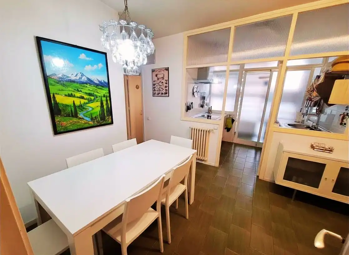 Dining room of Flat for rent in Madrid  with Air Conditioner, Heating and Furnished