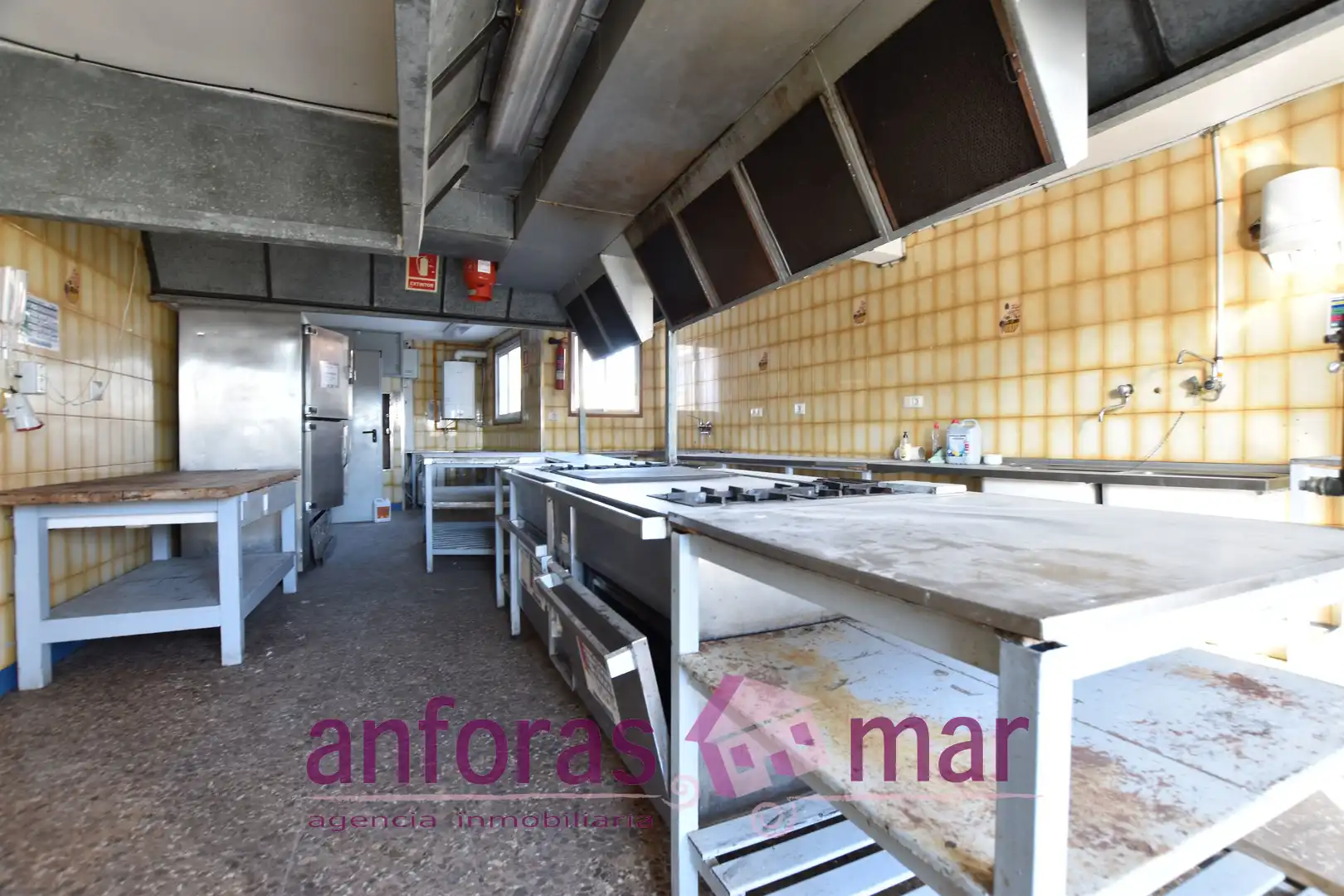 Küche von Gebäude zum Verkauf in Torredembarra