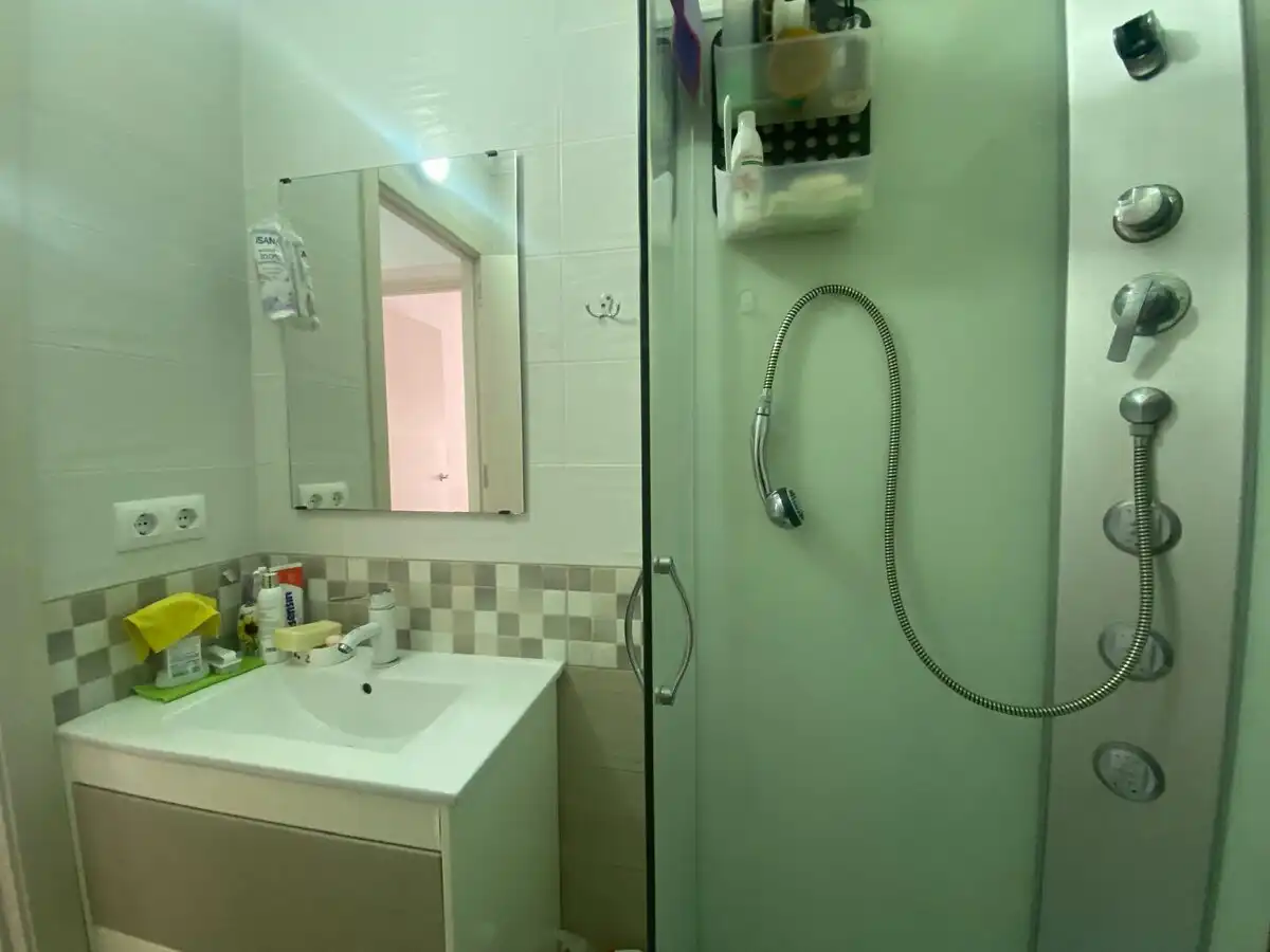 Bathroom of Flat for sale in Dénia  with Air Conditioner, Heating and Terrace