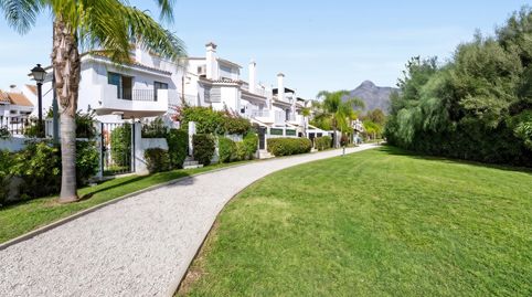 Foto 2 de Casa adosada en venta en Las Brisas, Marbella