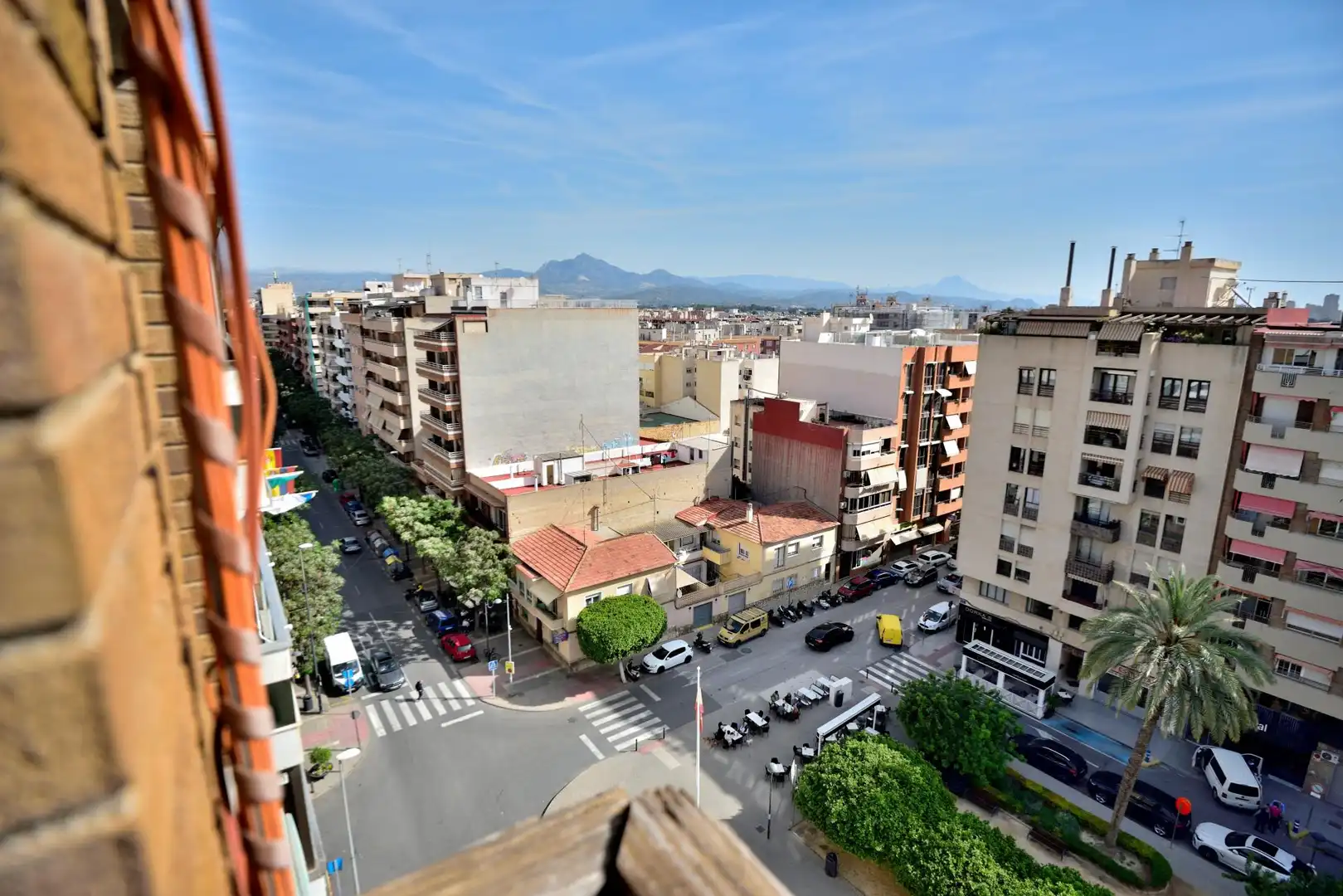 Vista exterior de Ático en venta en Sant Joan d'Alacant con Calefacción y Balcón