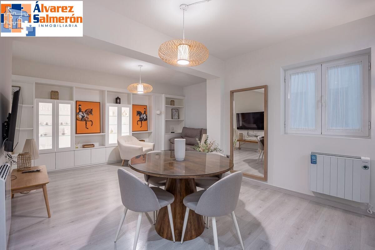 Dining room of Flat for sale in  Granada Capital  with Heating