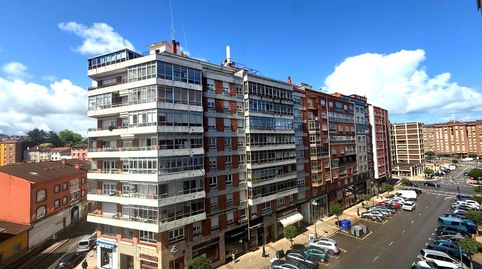 Foto 2 de Piso en venta en Avilés - Calle Ramón y Cajal, El Carbayedo - El Quirinal, Avilés