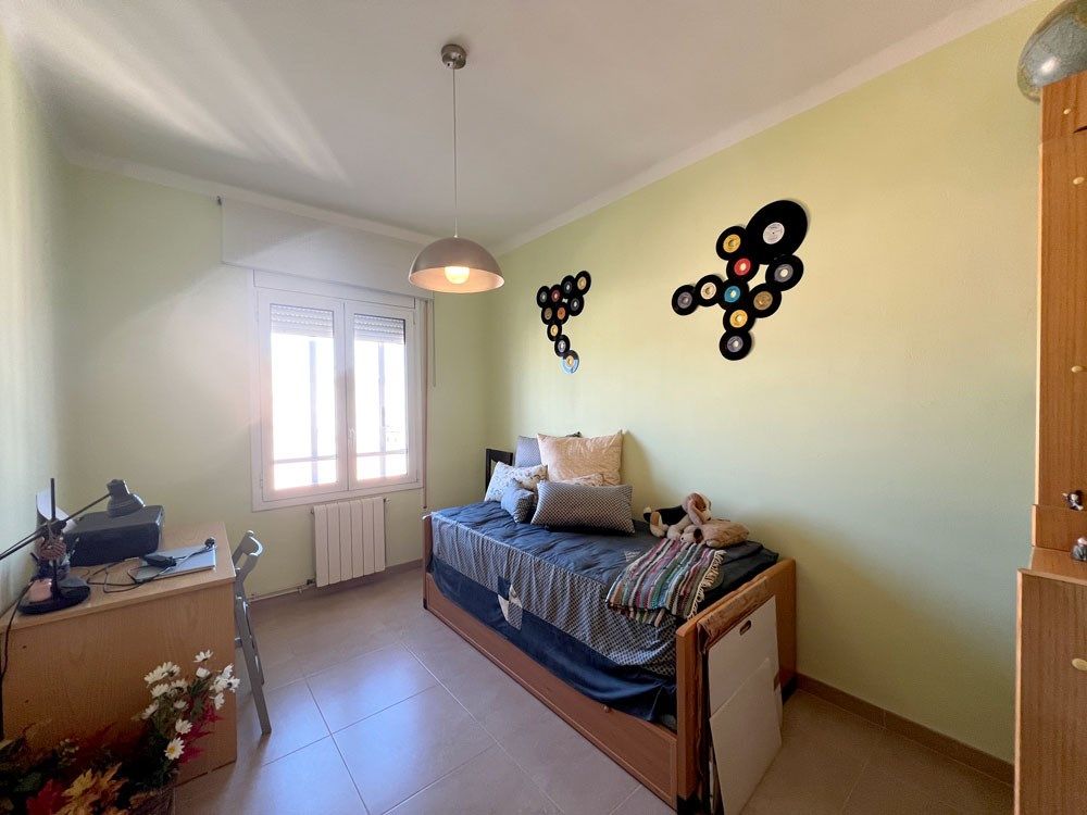 Bedroom of Flat for sale in Valls  with Air Conditioner, Heating and Balcony