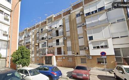 Exterior view of Flat for sale in  Sevilla Capital  with Air Conditioner