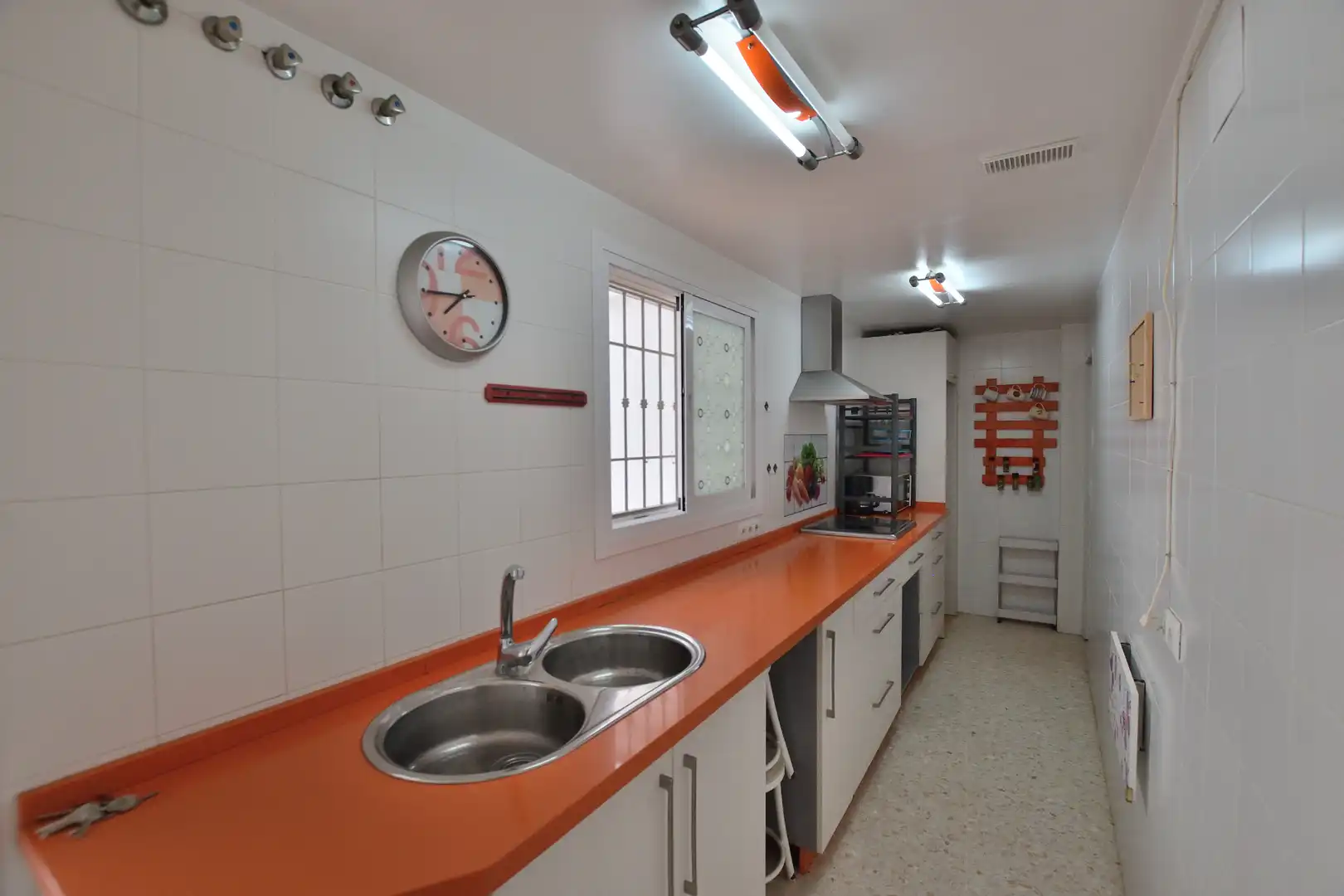 Cuina de Casa adosada en venda en Cuevas del Becerro amb Terrassa i Balcó