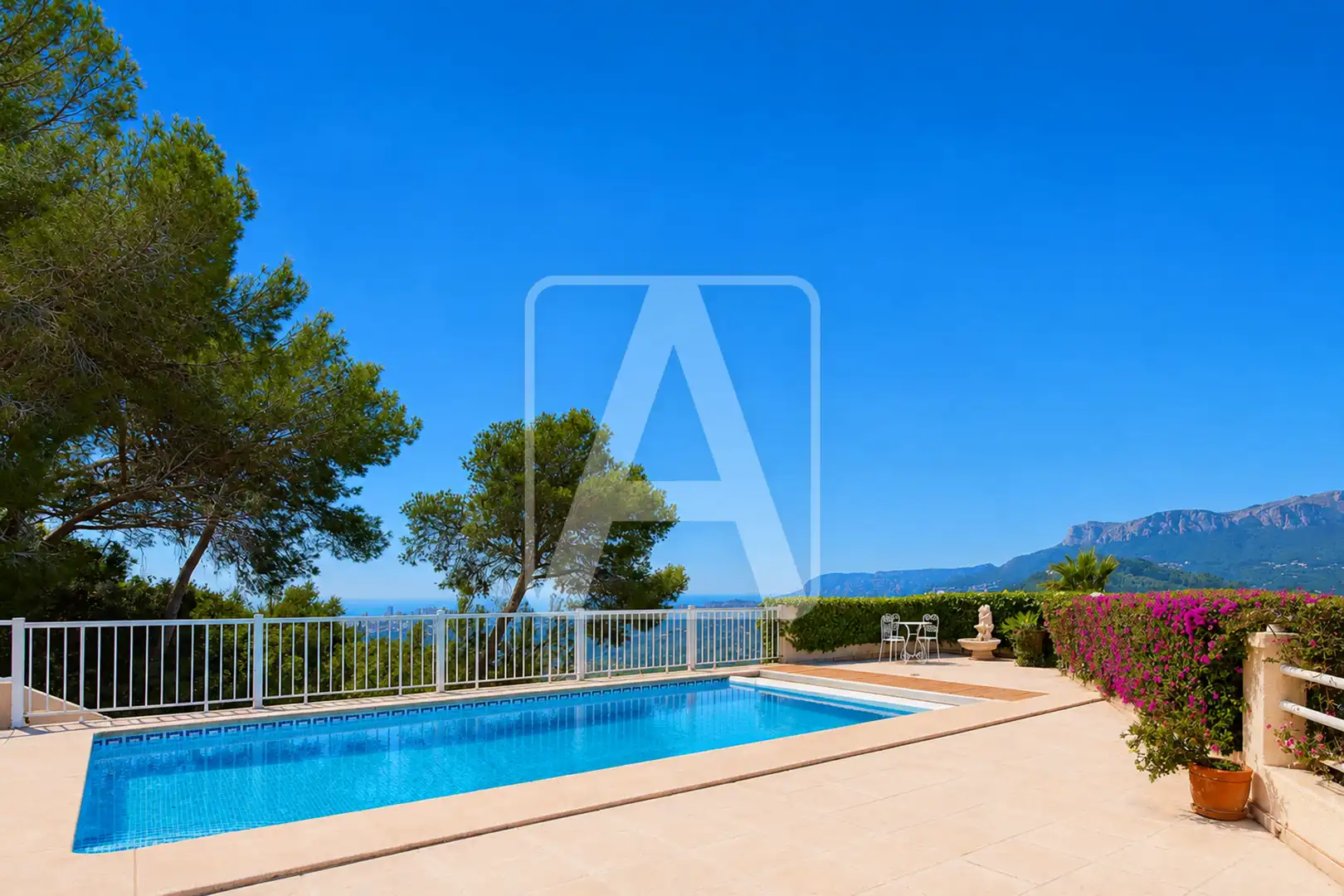 Swimming pool of Houses for sale in Calpe / Calp  with Air Conditioner, Heating and Private garden