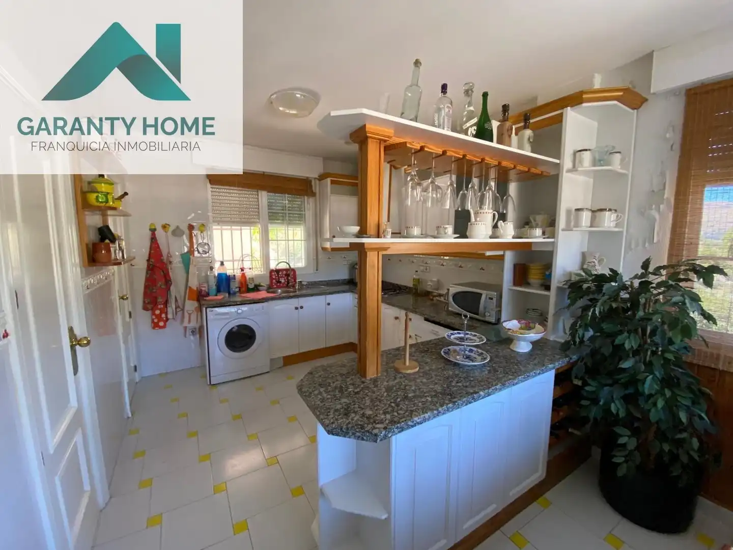 Cocina de Casa o chalet en venta en Valdepeñas de Jaén con Aire acondicionado, Calefacción y Jardín privado