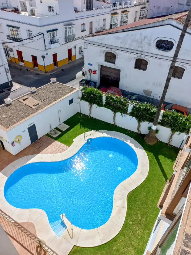 Piso con piscina en alquiler en Calle Padre Aldama y Pruaño 39, imagen 3