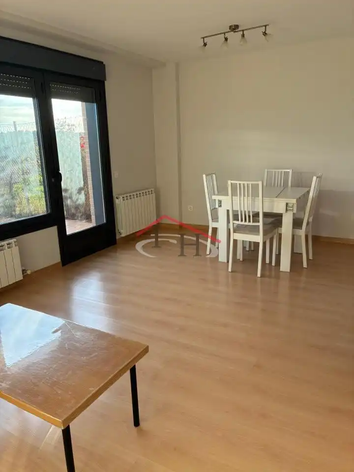Chalet con jardín en venta en Camino de Santiago, imagen 2