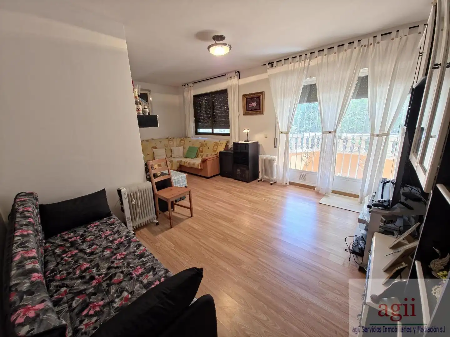Sala d'estar de Casa o xalet en venda en Trillo amb Calefacció, Terrassa i Balcó