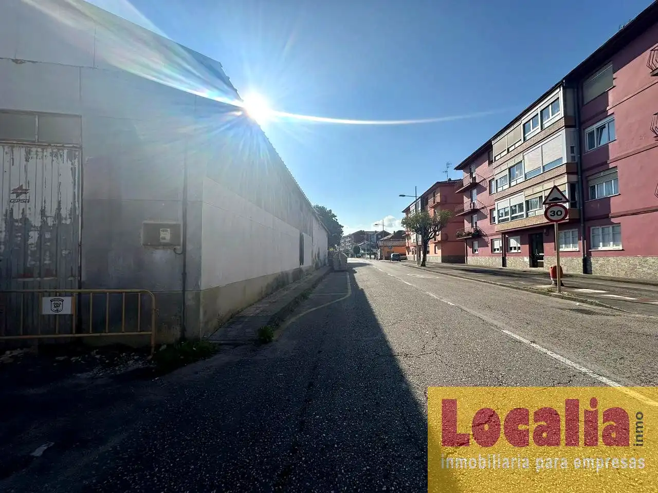 Industrial buildings for sale in Cerezo - Aspla - Torres