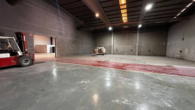 Nave industrial en Venta en Riudellots de la Selva