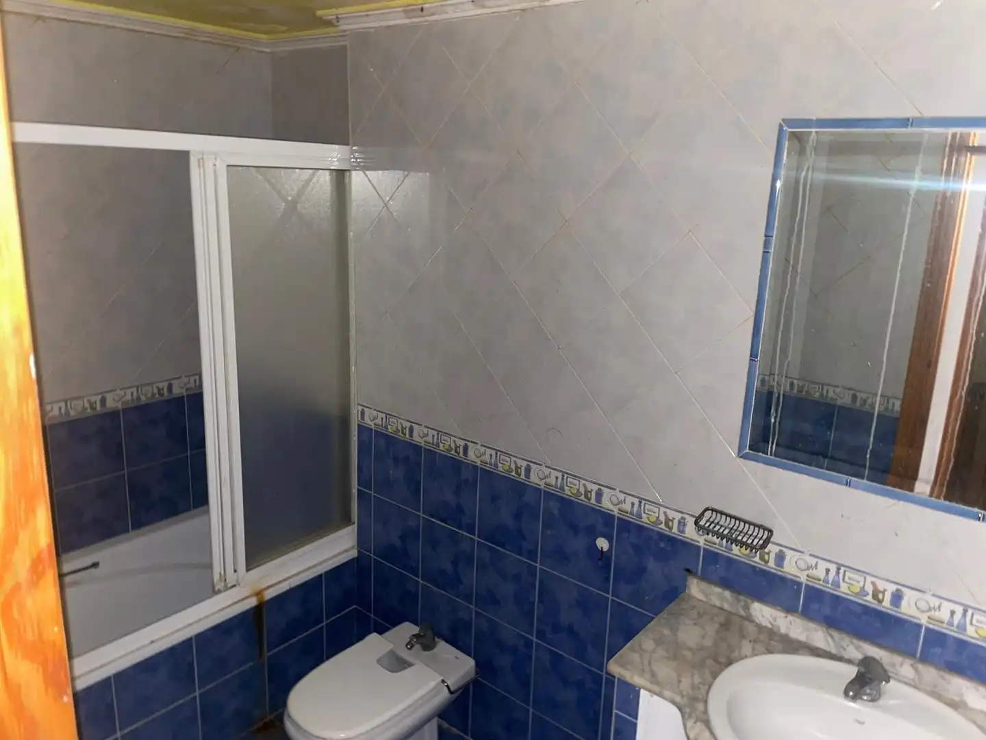 Bathroom of Flat for sale in Algeciras