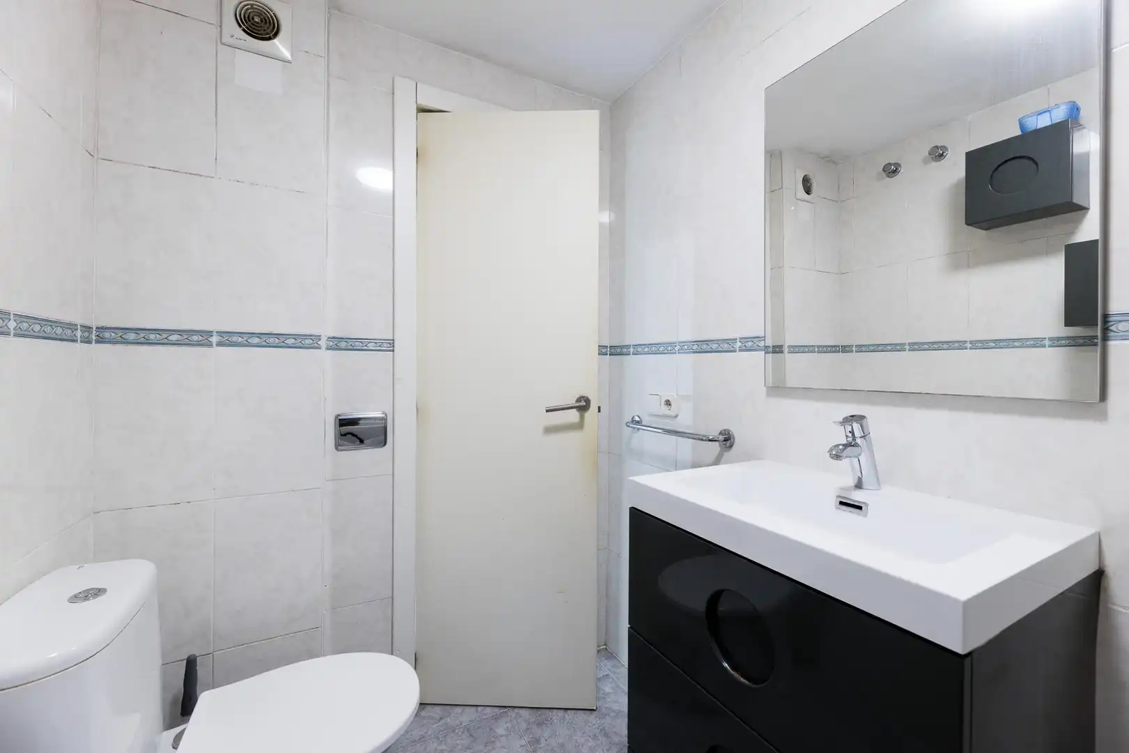 Baño de Piso en venta en  Palma de Mallorca con Aire acondicionado, Calefacción y Amueblado