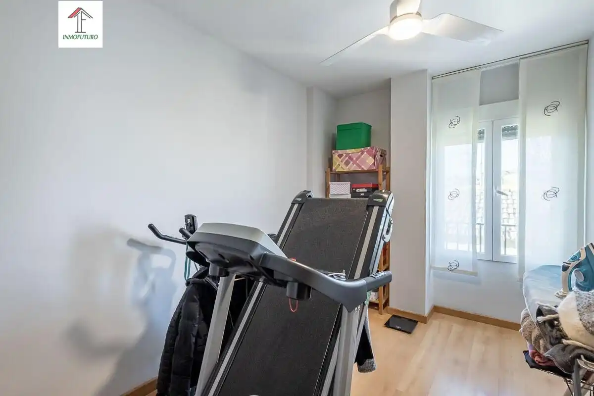 Habitación de Piso en venta en Ogíjares con Aire acondicionado, Calefacción y Balcón