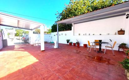 Terrassa de Casa o xalet en venda en El Castillo de las Guardas amb Aire condicionat i Terrassa