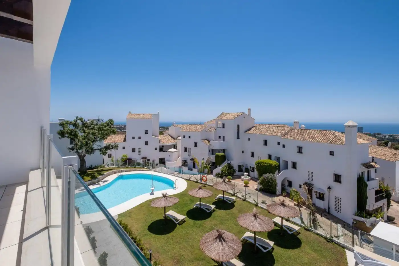 Triplex with pool for sale in Río Real - Los Monteros, imagen 2