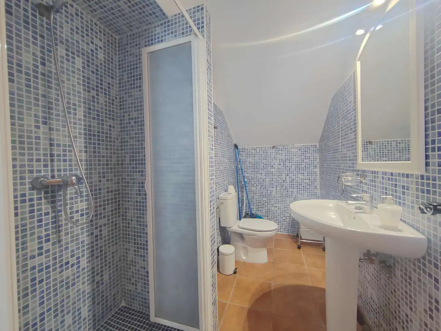 Baño de Apartamento de alquiler en Cómpeta con Aire acondicionado y Amueblado