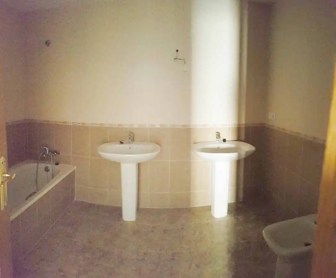Bany de Pis en venda en Medina de Rioseco amb Calefacció i Terrassa
