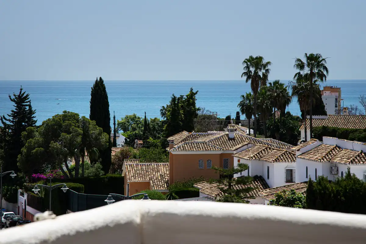 Apartamento con piscina en venta en Calahonda, imagen 16