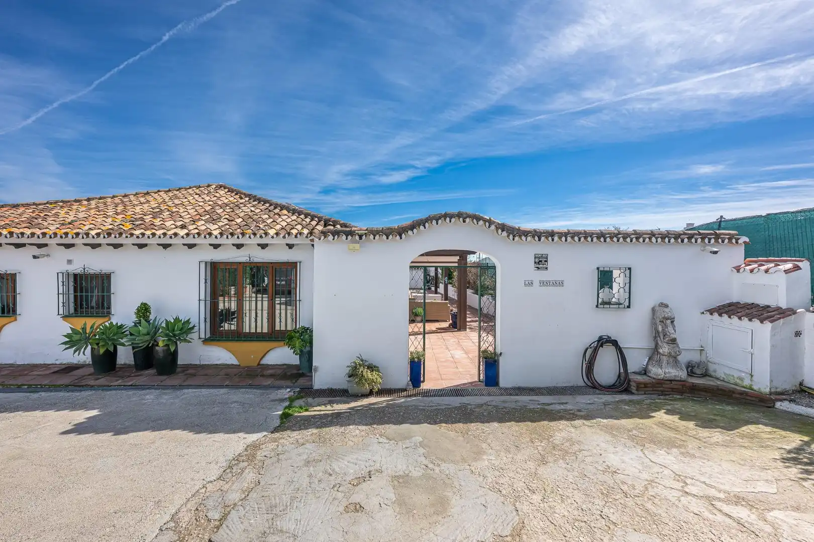 Vista exterior de Casa o xalet en venda en Mijas amb Aire condicionat, Calefacció i Jardí privat