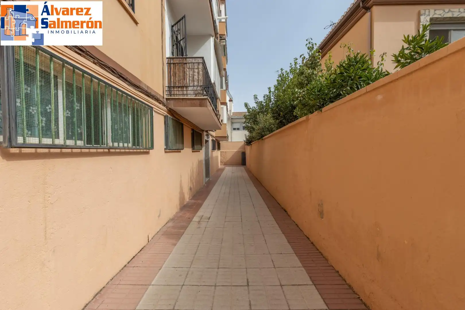 Exterior view of Flat for sale in Genil