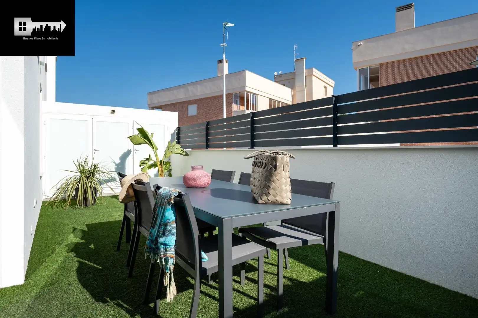 Terrassa de Casa adosada en venda en Santa Pola amb Aire condicionat, Calefacció i Jardí privat