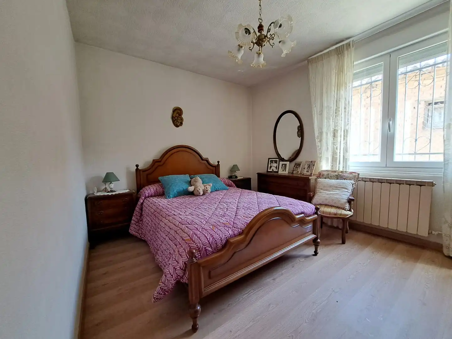 Habitación de Casa o chalet en venta en Villasabariego con Calefacción, Parquet y Amueblado