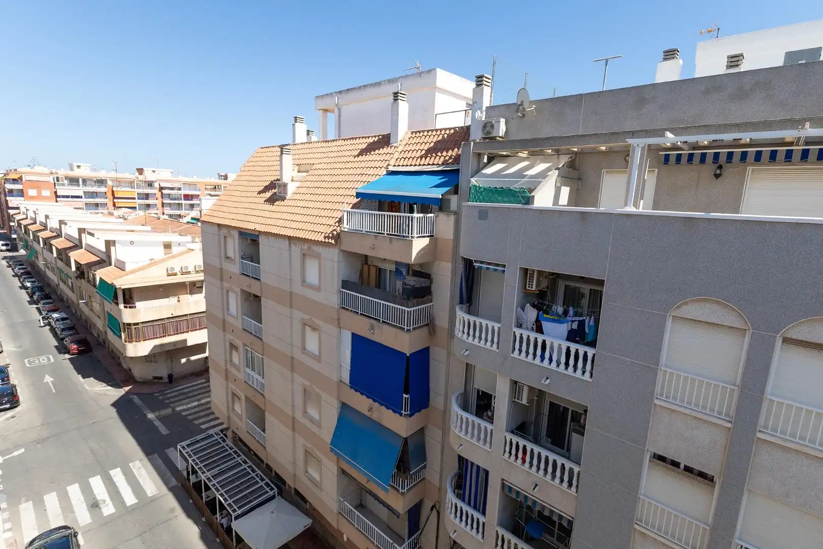 Vista exterior de Àtic en venda en Torrevieja amb Aire condicionat i Terrassa