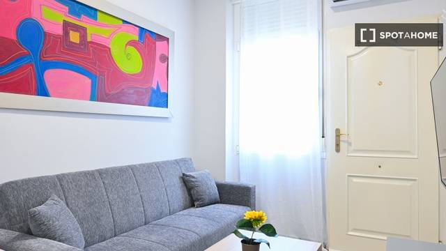 Piso en Alquiler en Tres Olivos - Valverde