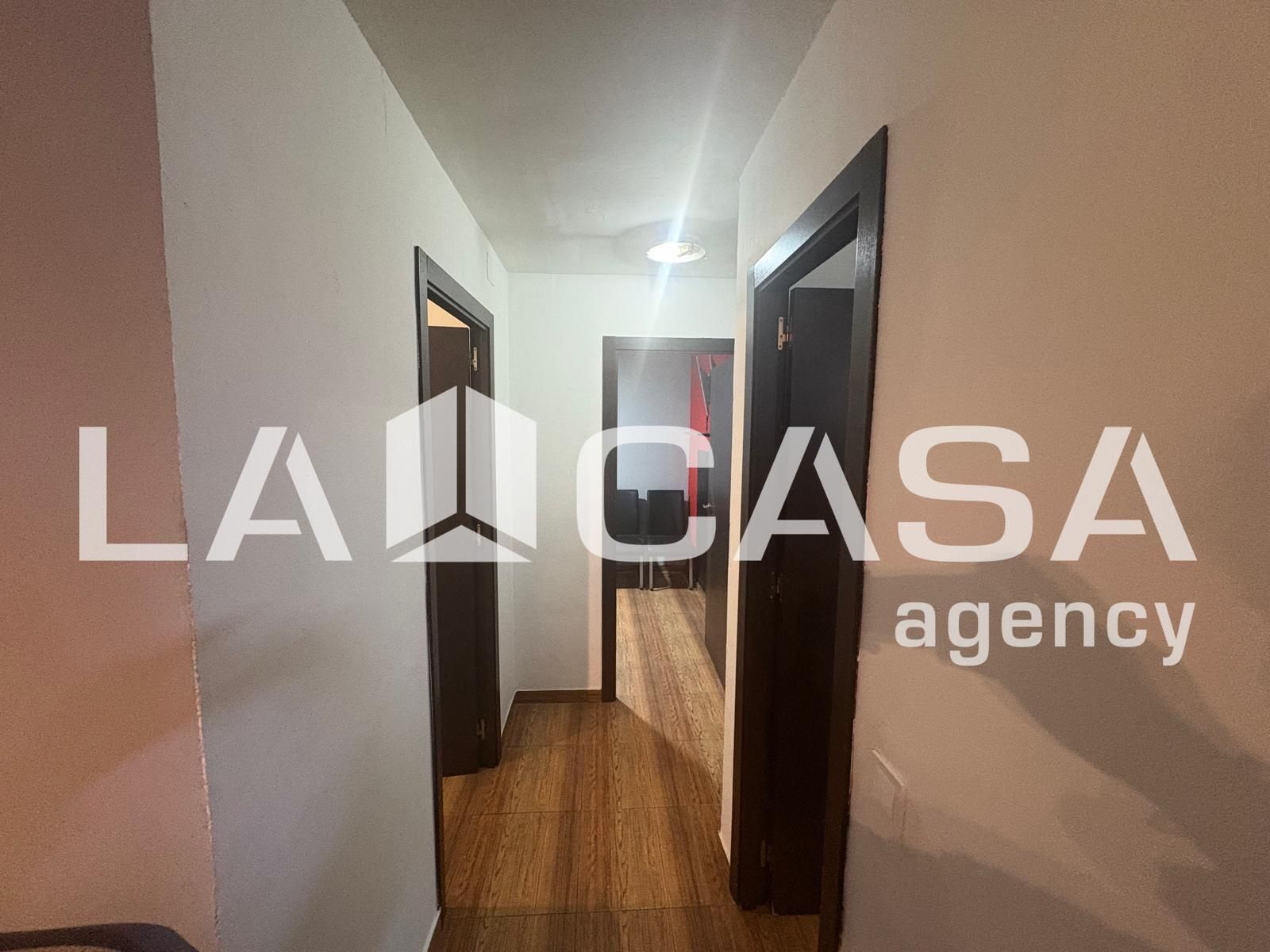 Pis en venda a Calle BATALLA DE SAN QUINTIN, Centro - Doña Mercedes