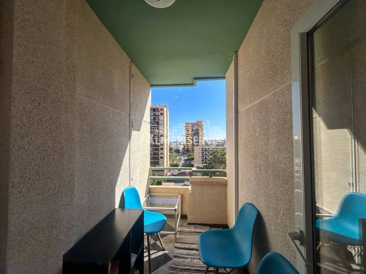 Terraza de Piso en venta en Roquetas de Mar con Terraza y Amueblado