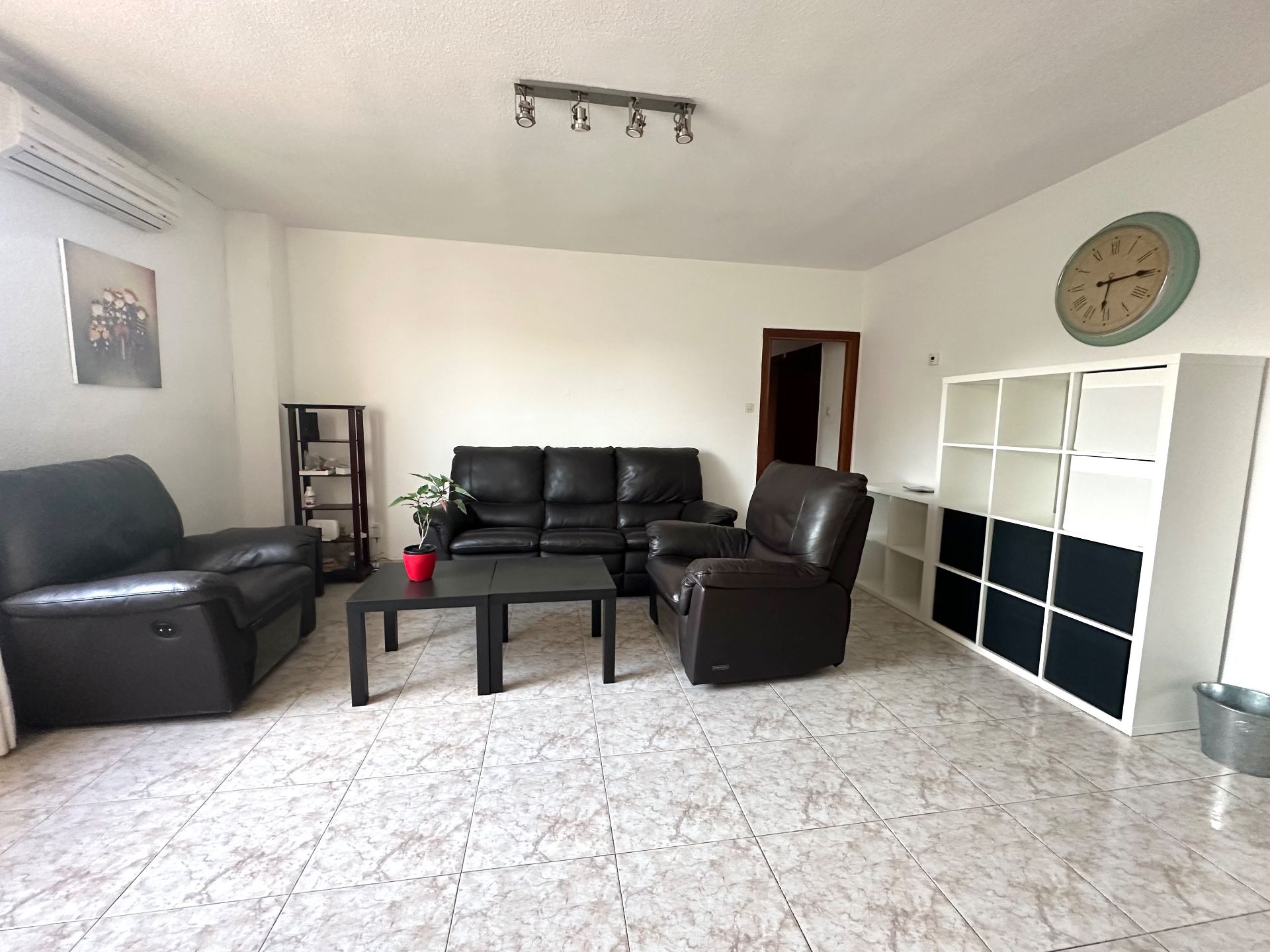 Sala de estar de Piso para compartir en  Madrid Capital con Aire acondicionado, Calefacción y Amueblado