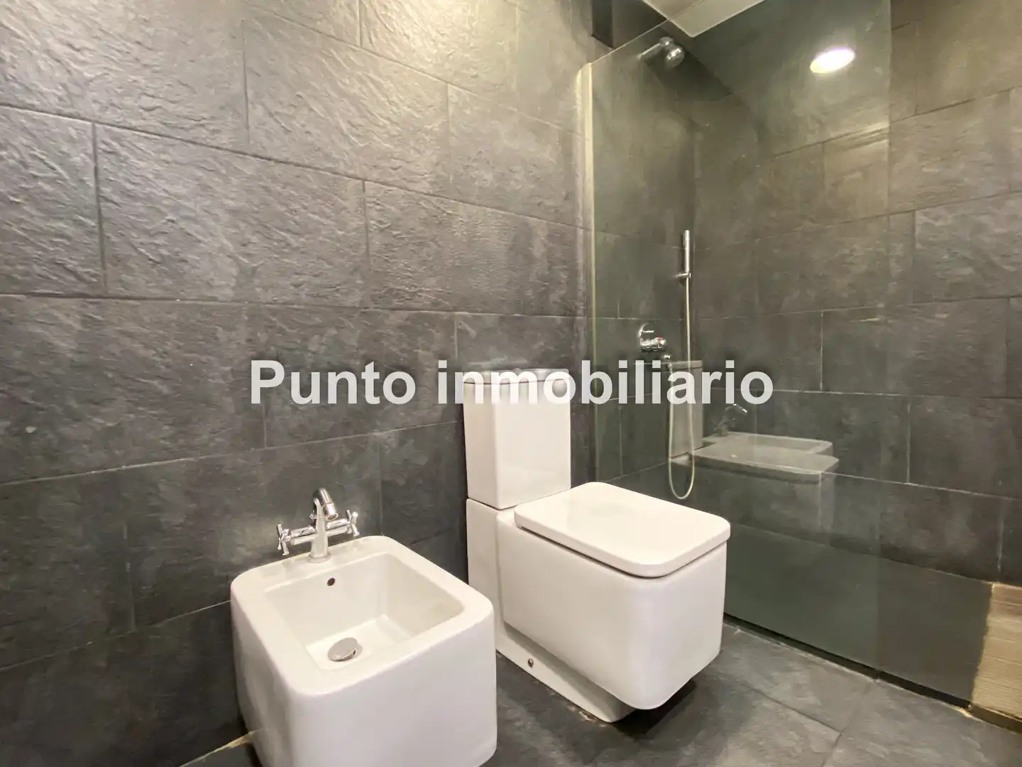 Baño de Piso en venta en Valladolid con Aire acondicionado, Calefacción y Parquet