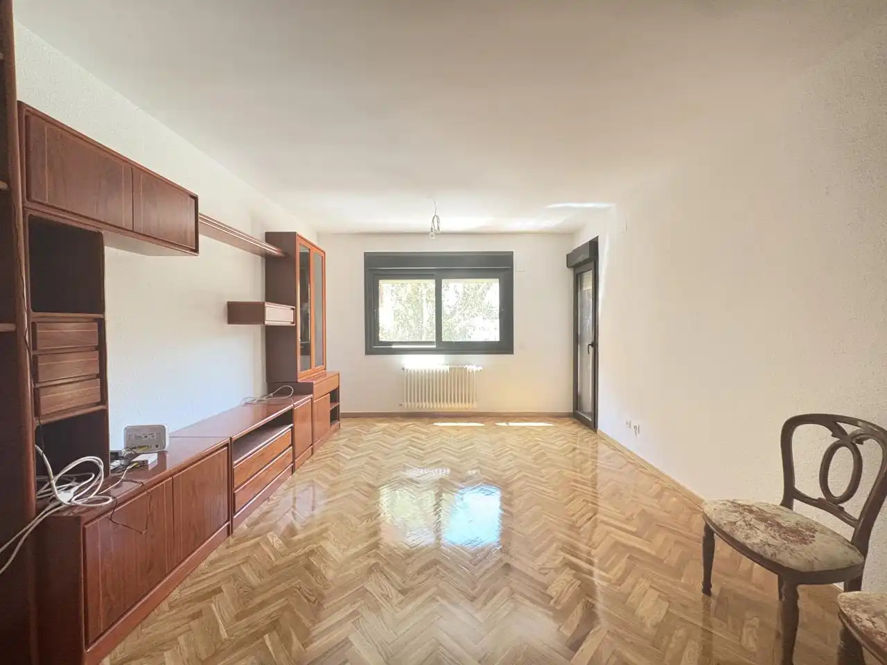 Wohnzimmer von Wohnung zur Miete in Madrid mit Klimaanlage, Heizung und Parkett
