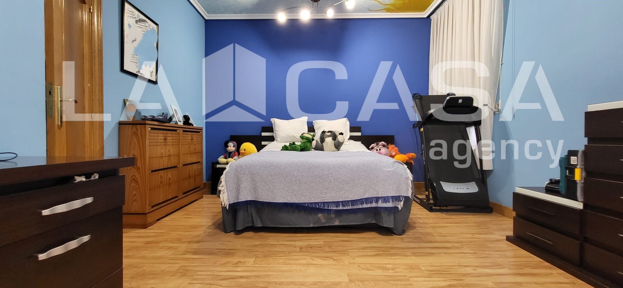 Bedroom of House or chalet for sale in Valladolid Capital  with Heating and Swimming Pool