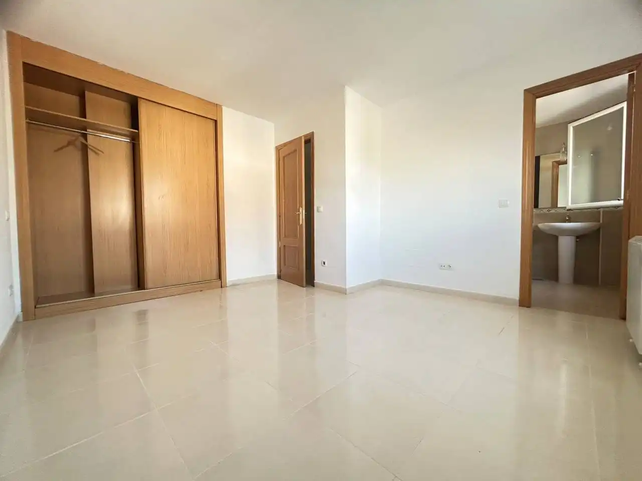 Bedroom of Detached homes for sale in Camarenilla  with Heating, Private garden and Alarm