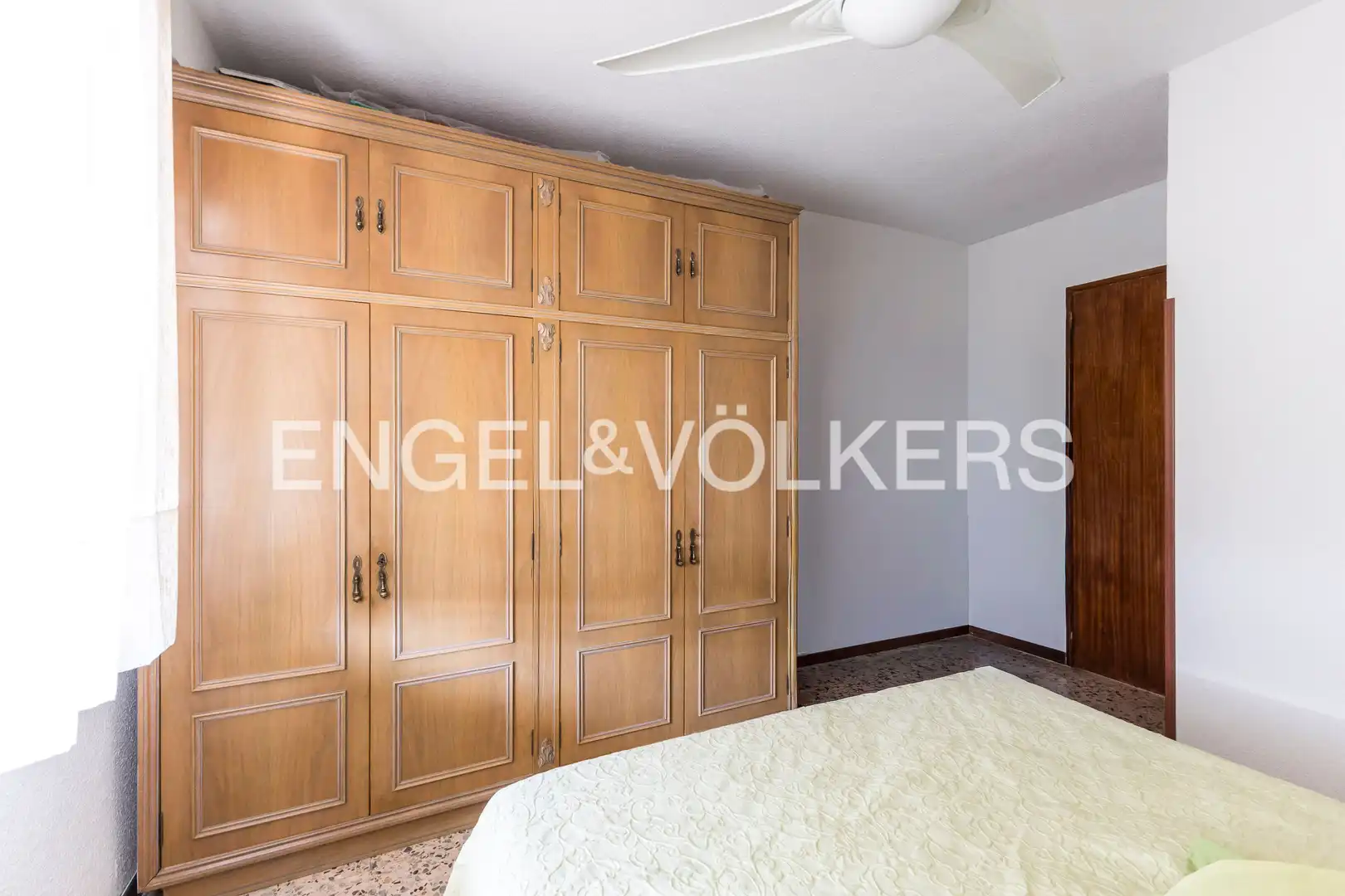 Schlafzimmer von Dachboden zum Verkauf in Móstoles mit Heizung und Terrasse
