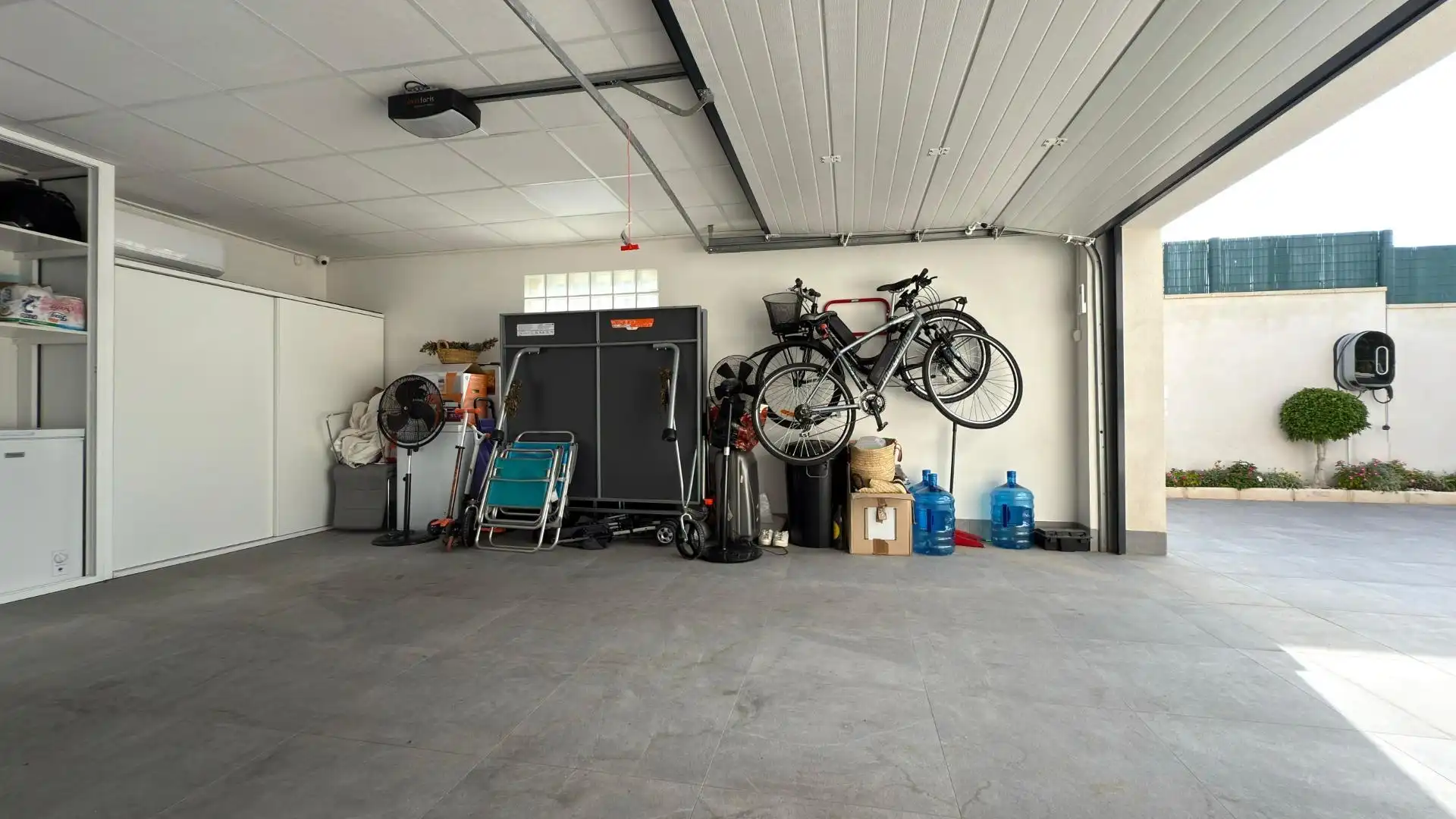 Parking de Casa o chalet en venta en Sant Joan d'Alacant con Aire acondicionado, Calefacción y Jardín privado