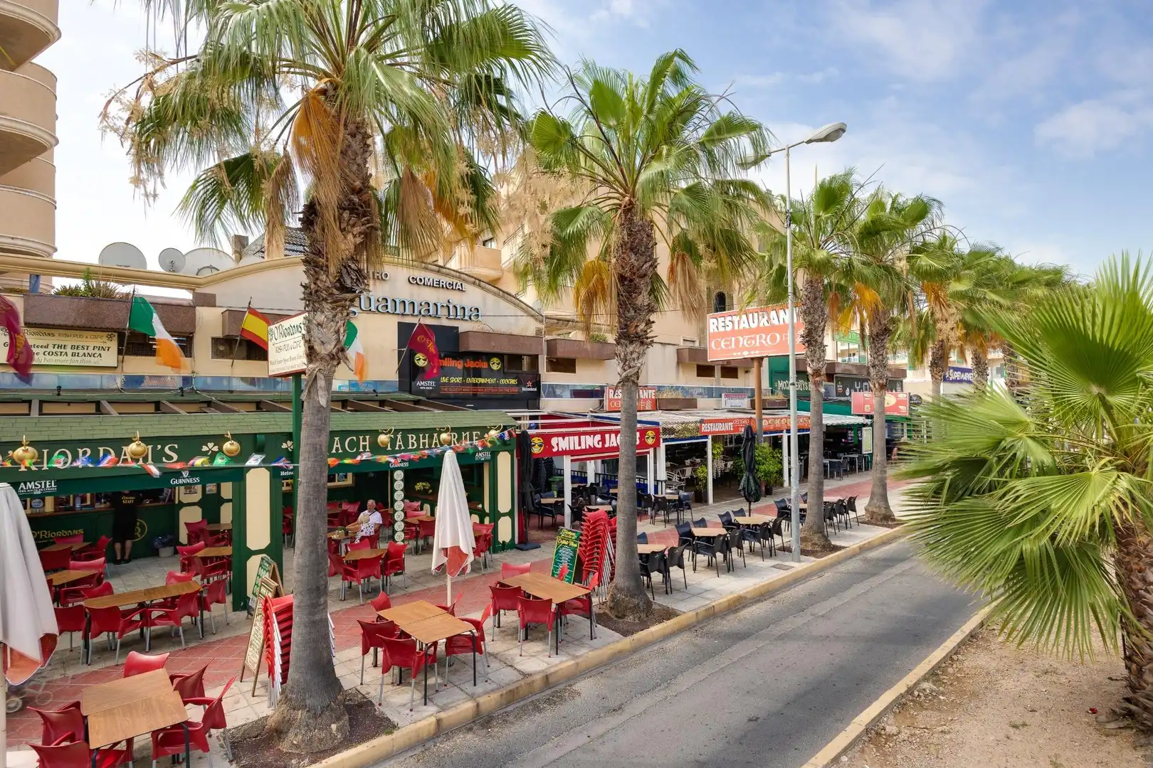Vista exterior de Piso en venta en Orihuela con Aire acondicionado, Amueblado y Piscina comunitaria