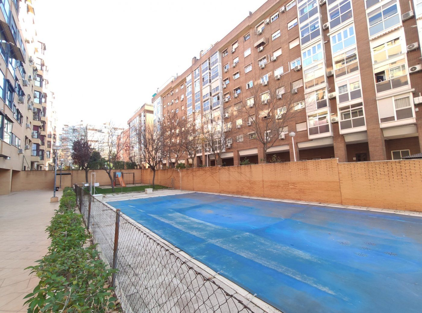 Vista exterior de Pis de lloguer en  Madrid Capital amb Aire condicionat, Calefacció i Jardí privat