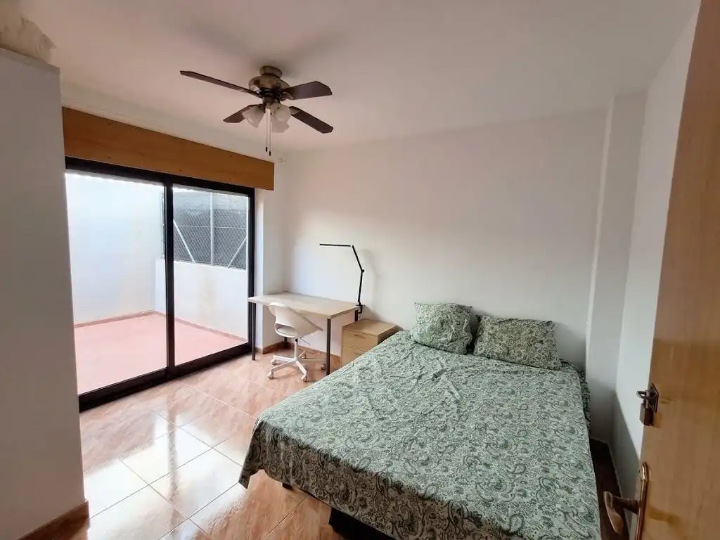 Dormitori de Casa adosada en venda en Murcia amb Jardí privat, Terrassa i Traster