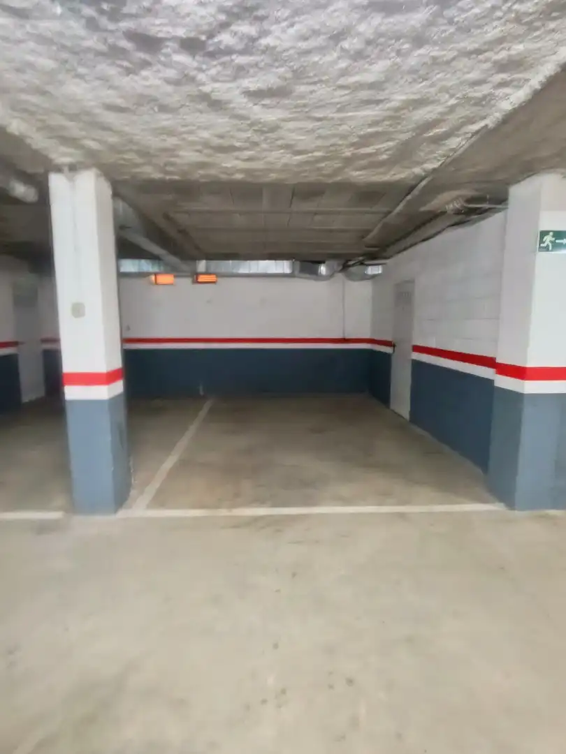 Parking de Piso en venta en Castejón de Sos con Calefacción, Terraza y Trastero