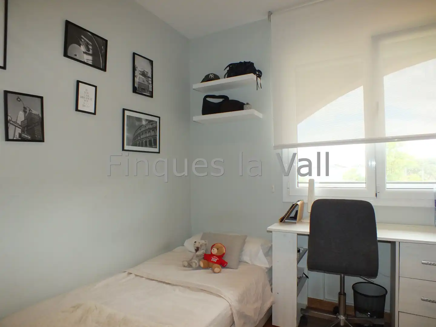 Schlafzimmer von Haus oder Chalet zum Verkauf in Tona mit Heizung, Privatgarten und Ofen