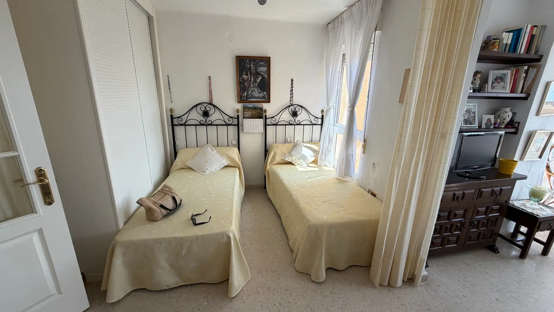 Schlafzimmer von Wohnung zum Verkauf in Torrox mit Möbliert, Ofen und Waschmaschine