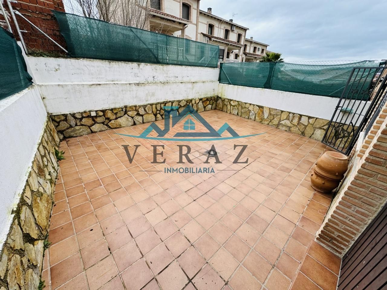 Vista exterior de Casa o xalet en venda en San Román de los Montes amb Terrassa