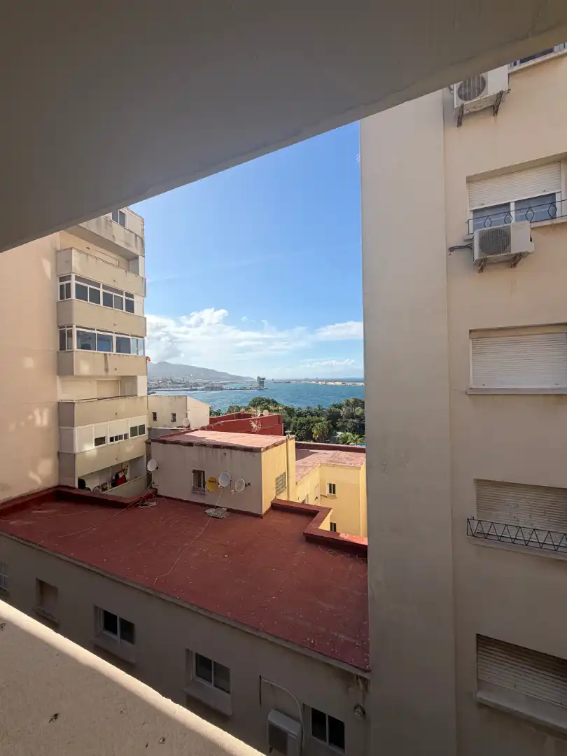 Vista exterior de Àtic en venda en Ceuta amb Aire condicionat, Terrassa i Traster